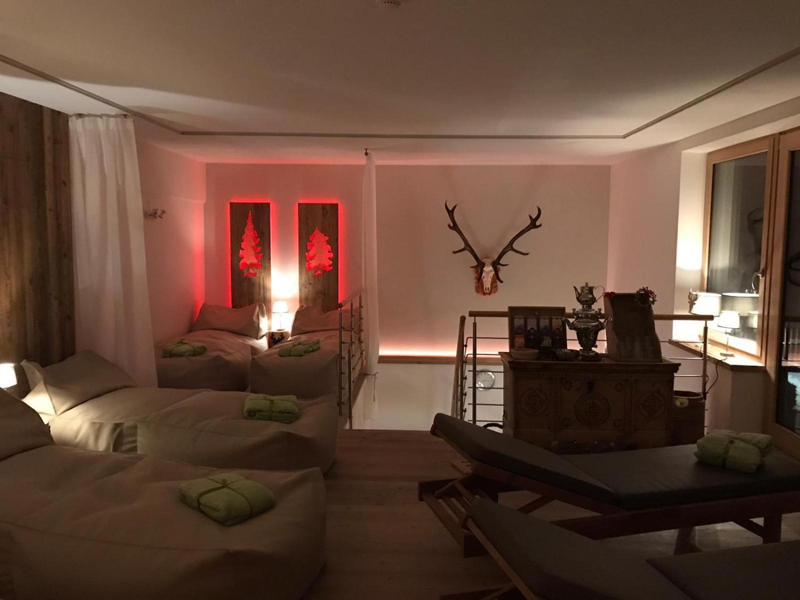 Hotel Ciasa Ai Pini San Cassiano  Extérieur photo