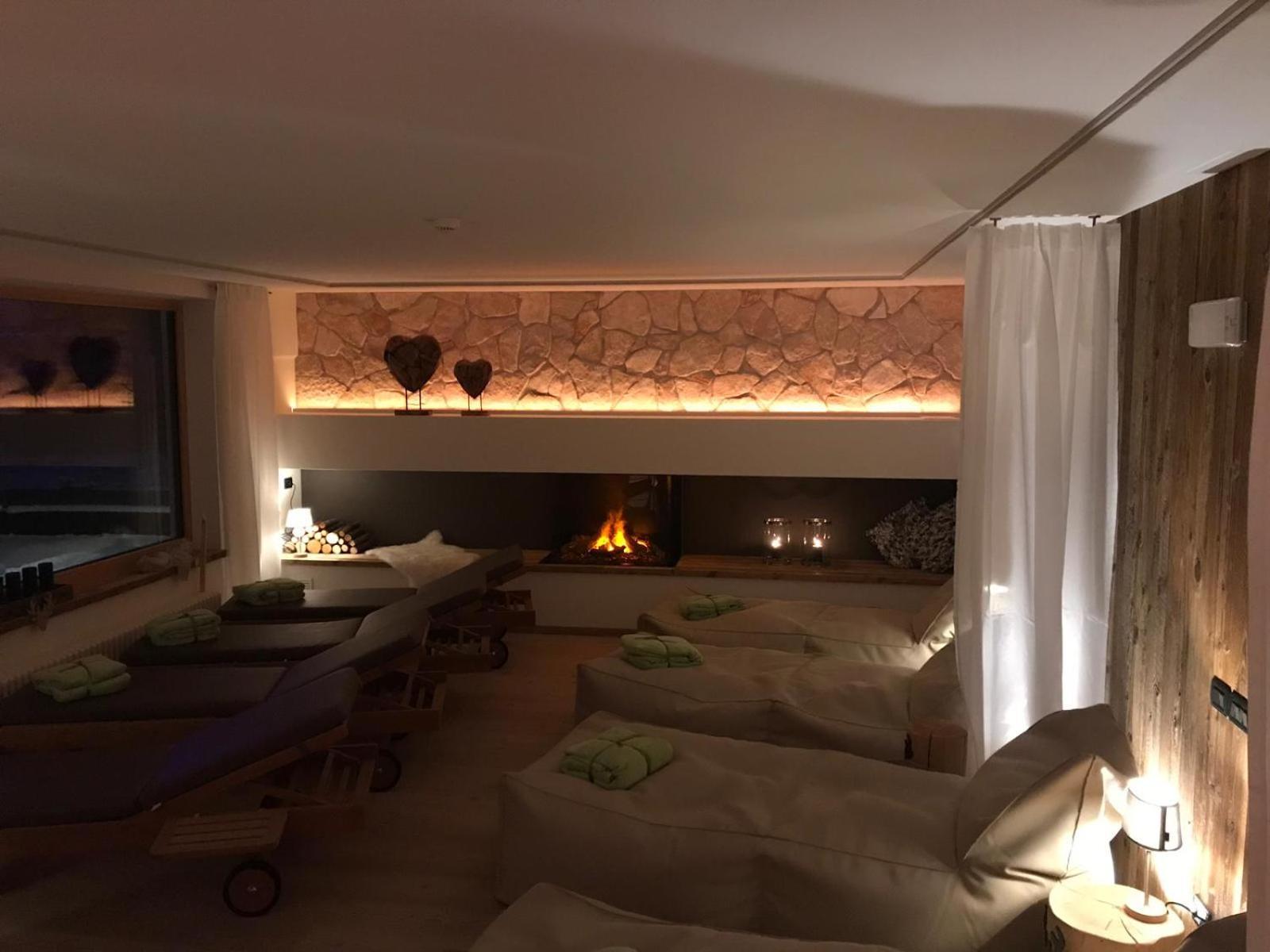 Hotel Ciasa Ai Pini San Cassiano  Extérieur photo