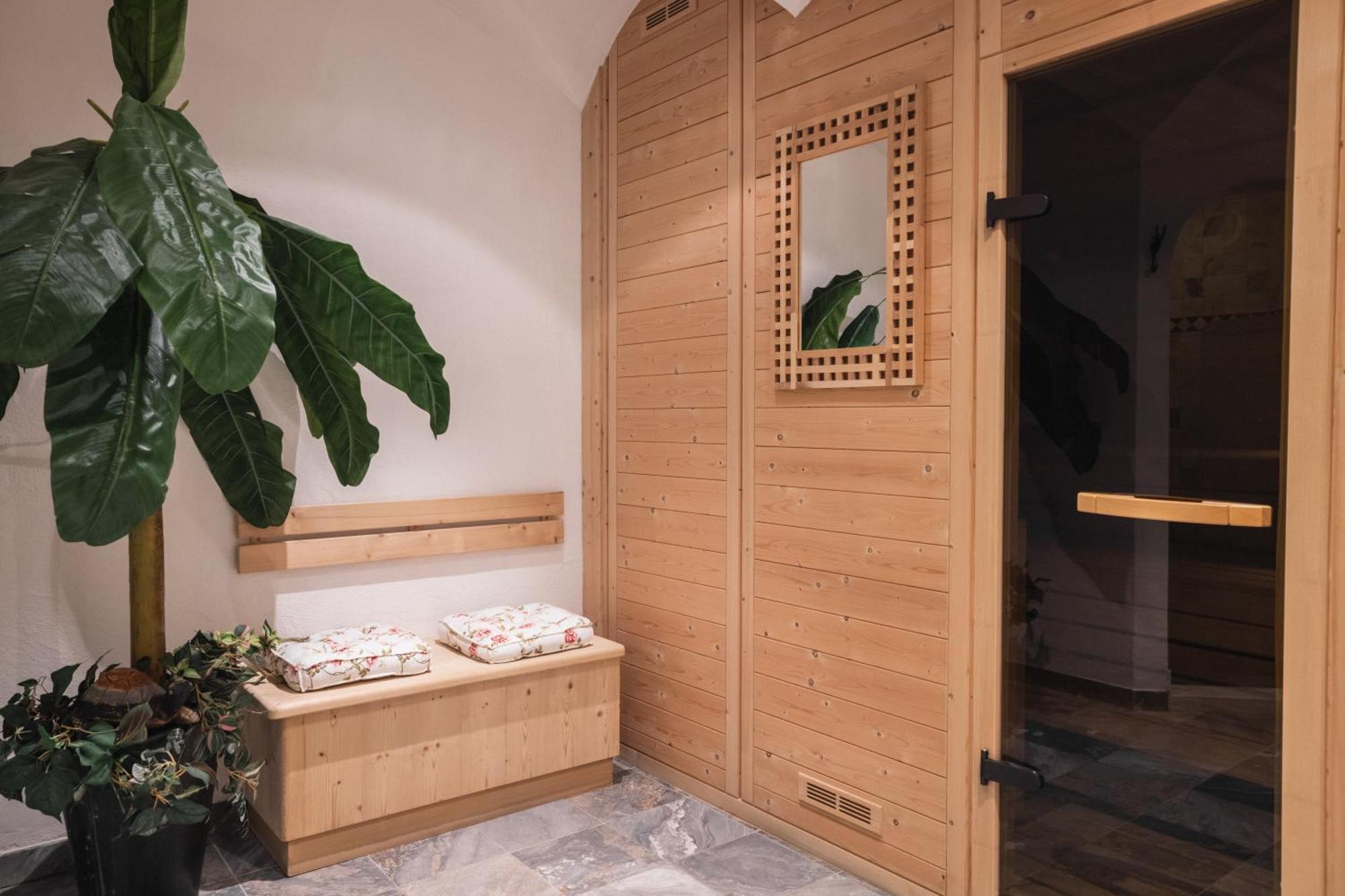 Hotel Ciasa Ai Pini San Cassiano  Extérieur photo