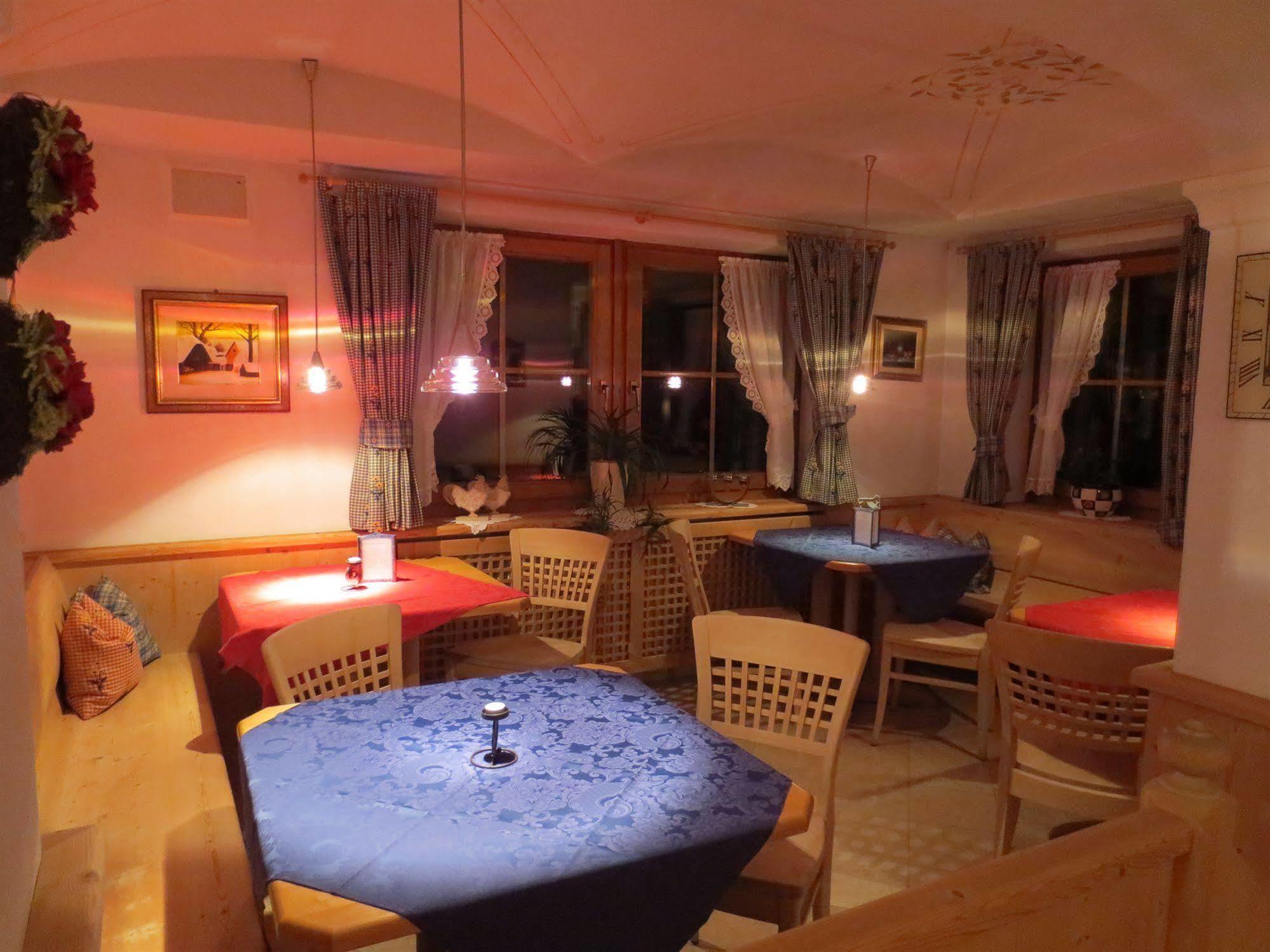 Hotel Ciasa Ai Pini San Cassiano  Extérieur photo